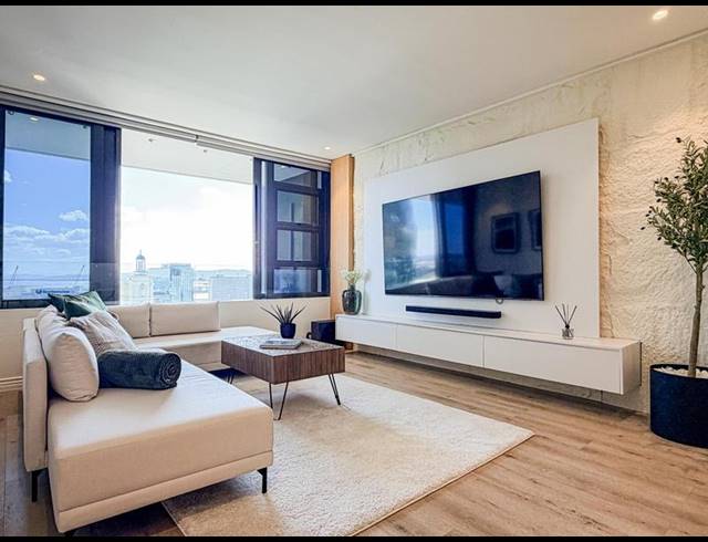 2 BEDROOM APARTMENT FOR SALE IN CAPE TOWN CITY CENTRE